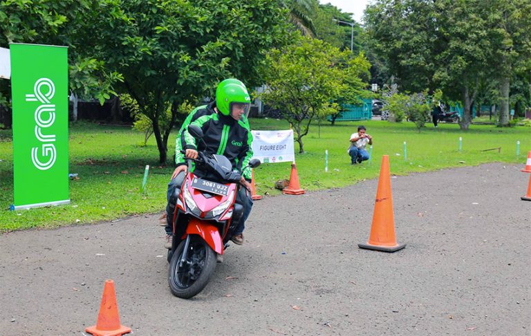 Kantor Grab Cibubur di Taman Wiladatika